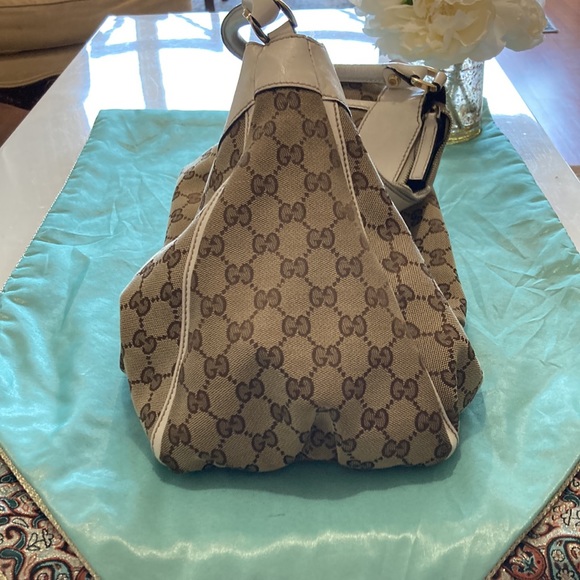 Gucci - Picture 5 of 8